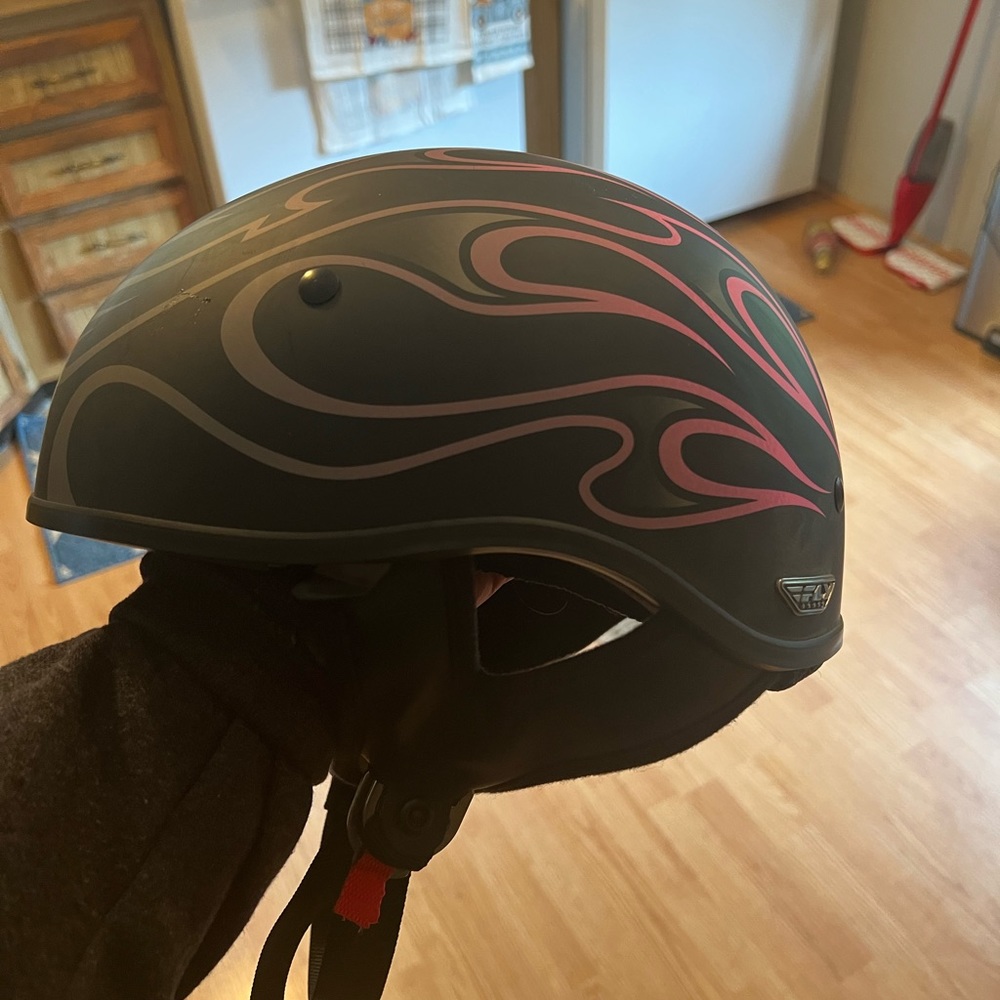 Motorcycle helmet